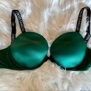 Victoria’s Secret Very Sexy Smooth Pushup Bra